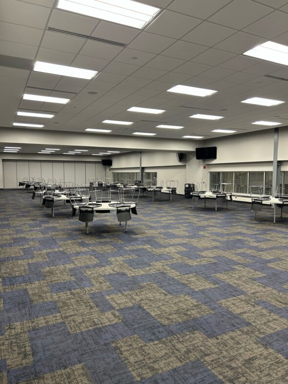 Kirkwood Bank & Trust Meeting Room A/B with round tables and chairs spread throughout the room